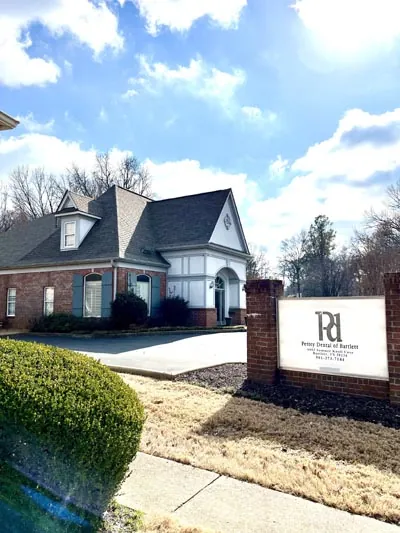 front walkway view of Pettey Dental of Bartlett