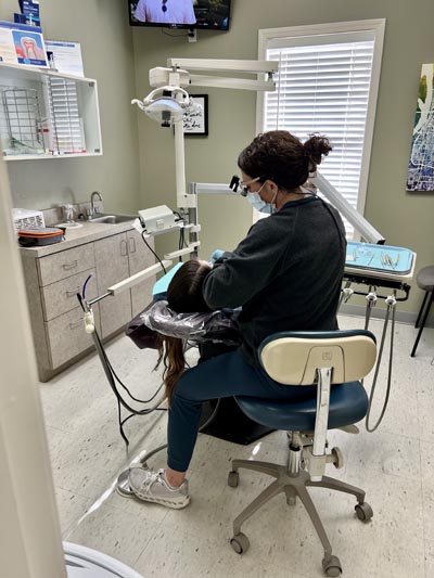 patient receiving cosmetic dental care at Pettey Dental of Bartlett