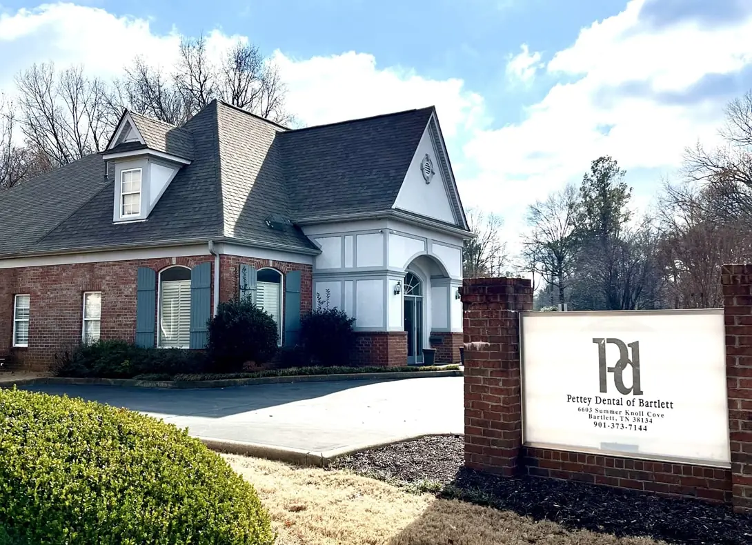outside view of Pettey Dental of Bartlett in Bartlett, TN